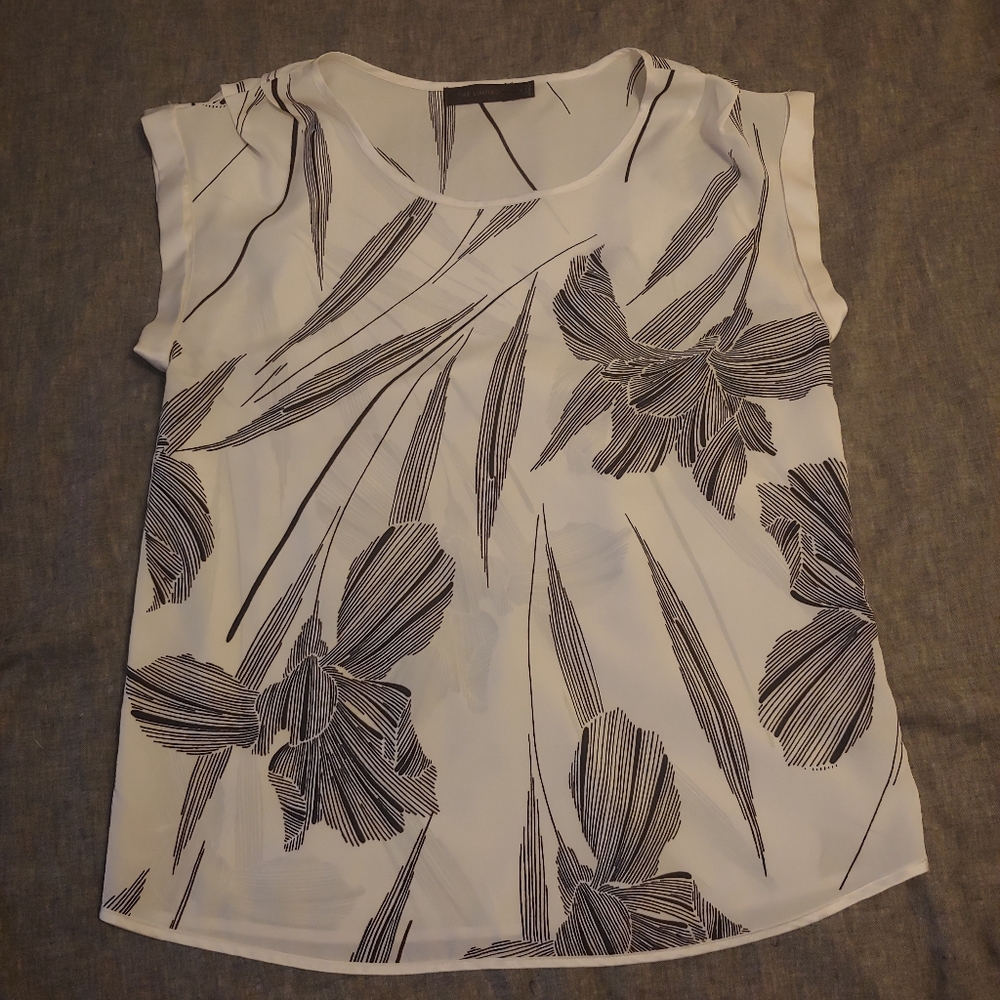 The Limited Cap Sleeve Shirt